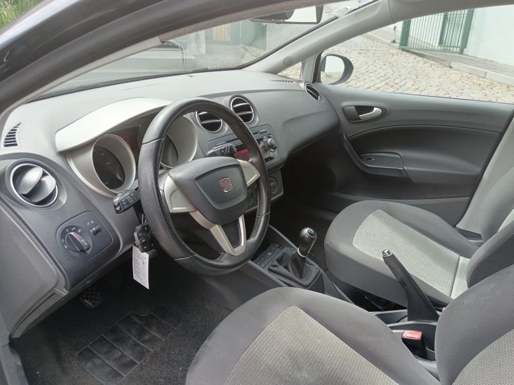 Vende-se Seat Ibiza 1200