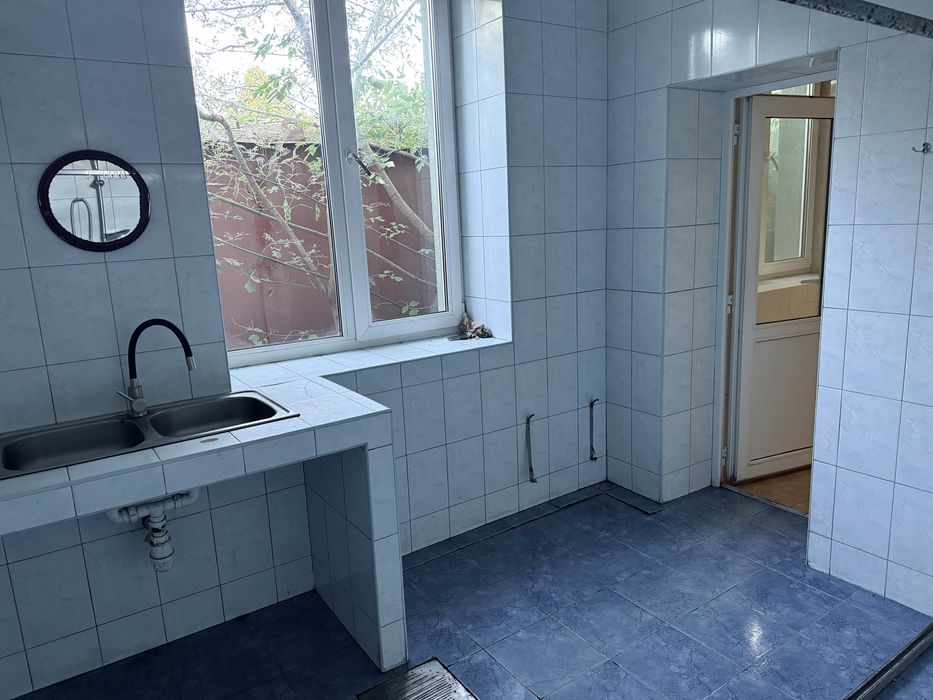 Здається в оренду склад з офісними та побутовими приміщеннями під виро