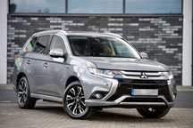 Mitsubishi Outlander Hybryda, Skóry, BiXenon, LED, Kamera 360, ACC, Automat, Ks serwisowa