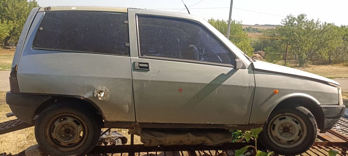 Продам Lancha y10gt целиком или на розбор