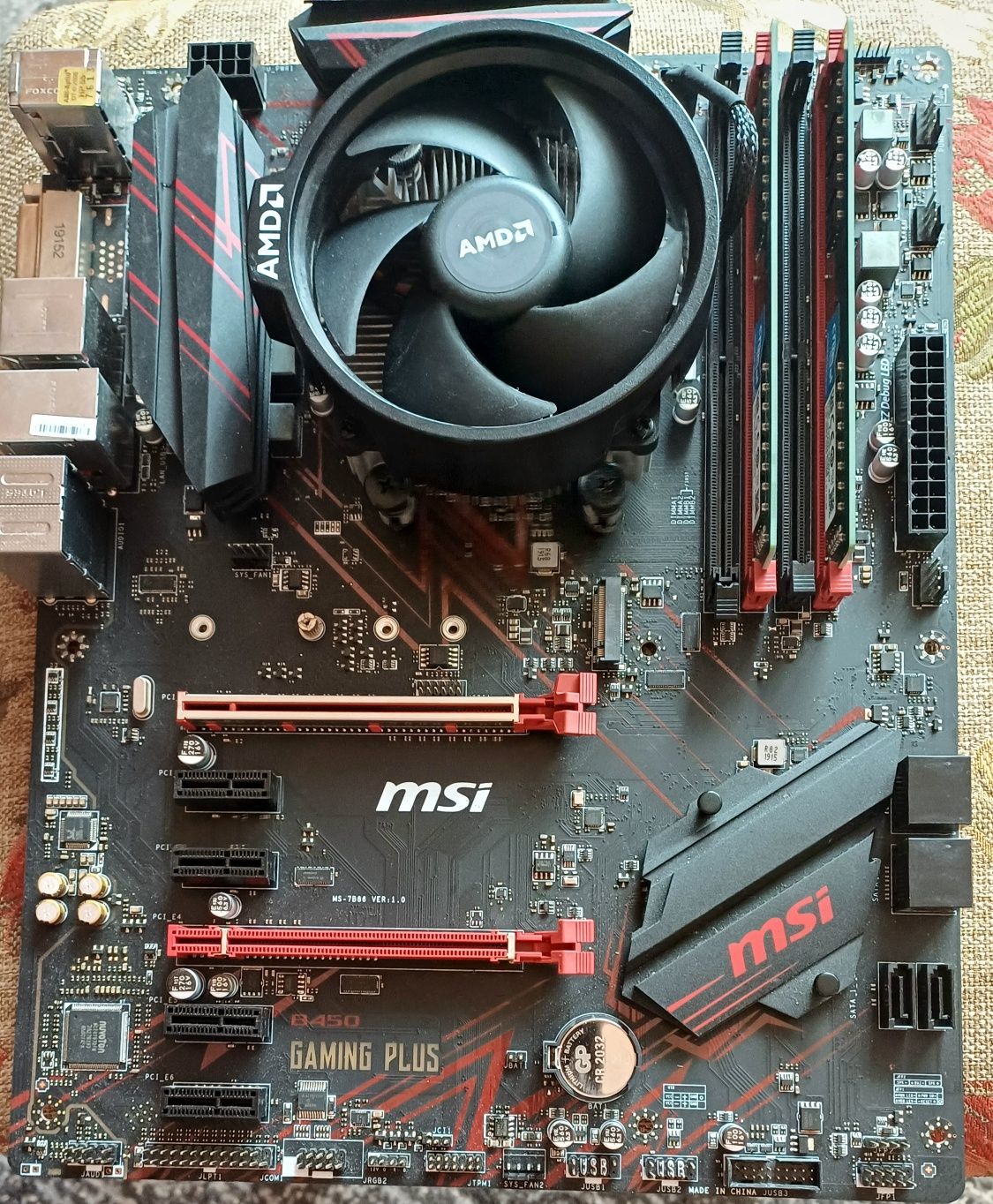 Комплект  B450 +ryzen 5 3600xt +кулеер +пам'ять 2×8gb DDR4 3200 Mhz