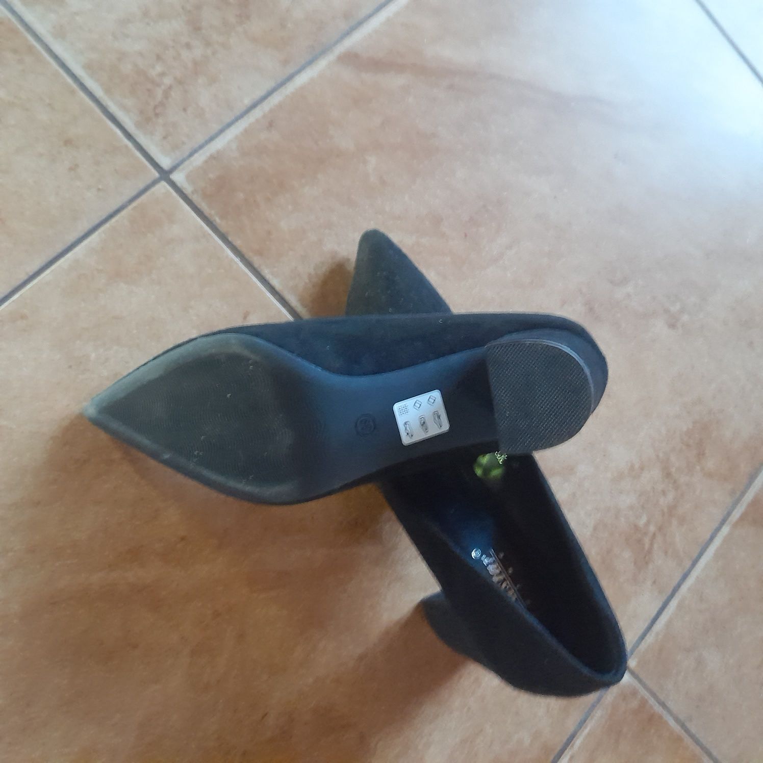 Buty damskie 39 na słupku