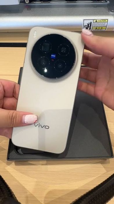 ТОП! VIVO X300 Pro, 16/512Гб, Dimensity9500, краще IPhone 17 pro