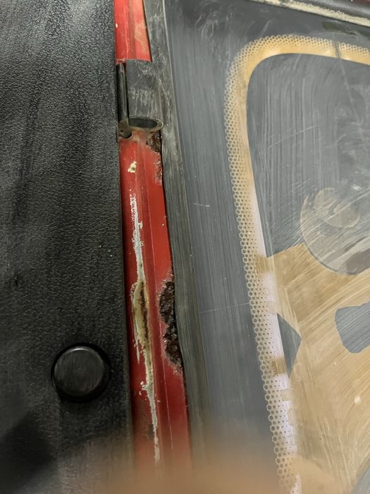 Продам задні двері багажнику Ваз 2108