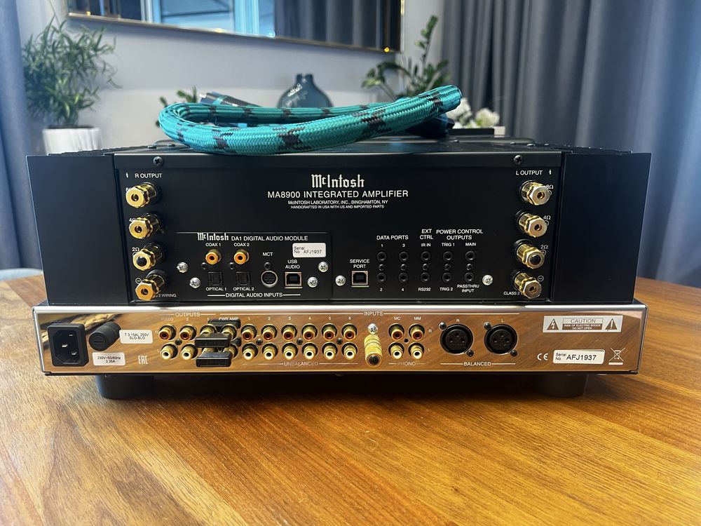 Wzmacniacz McIntosh 8900 - Stan idealny!