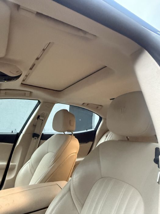MASERATI GHIBLI SQ4 GRANLUSSO 3.0 430km LIFT Trofeo niebieski