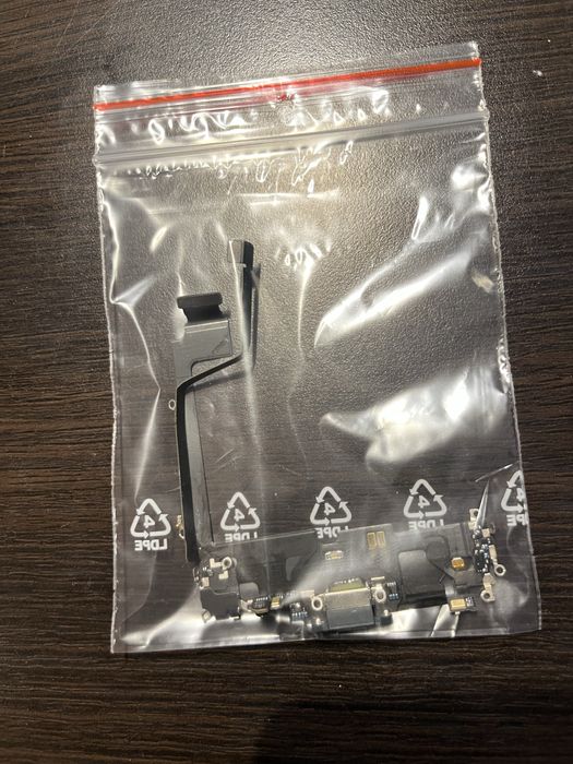 Port ladowania iPhone 12 Pro Max