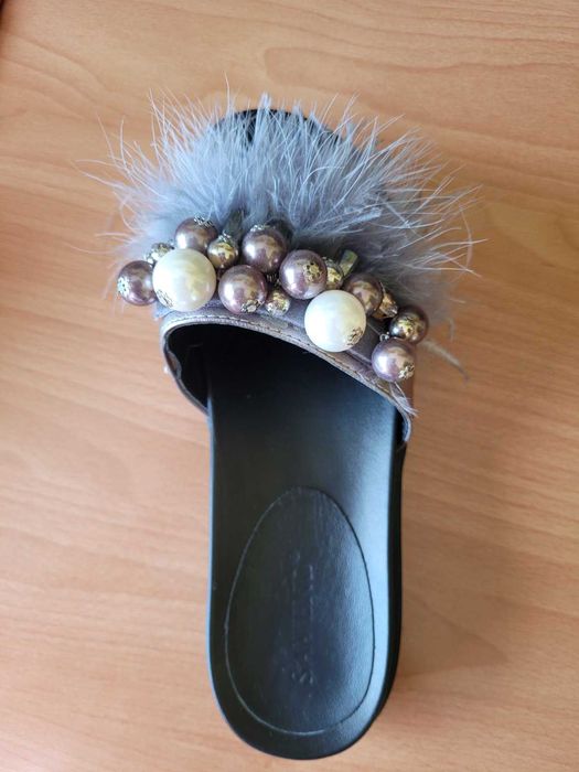 Шльопанці турецького виробництва