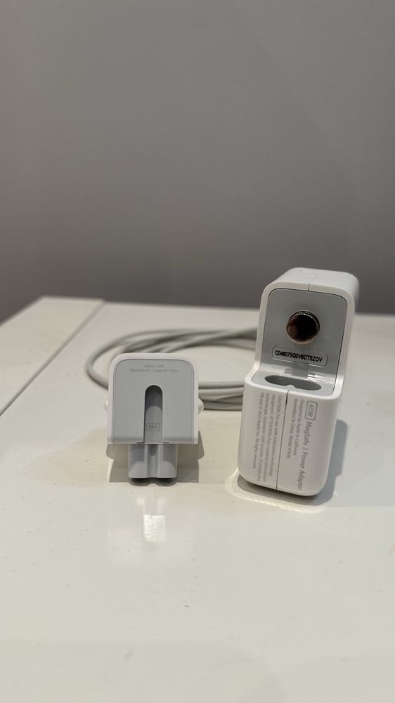 Nowa Ładowarka Apple MagSafe 2 45W uszkodzona