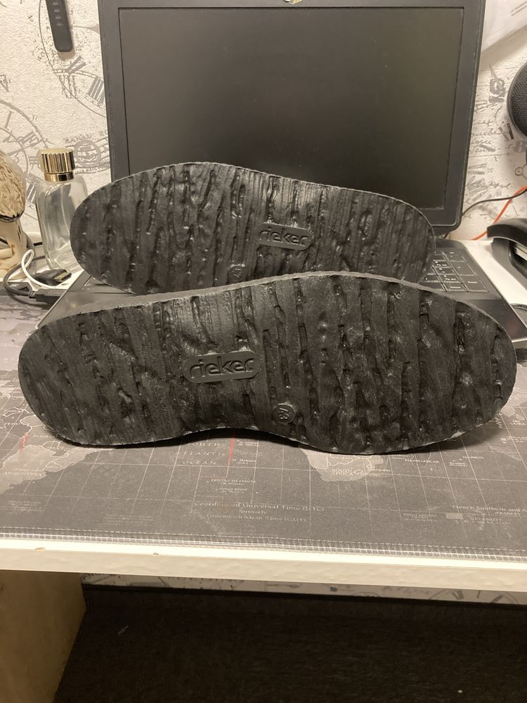 Nowe buty garniturowe Rieker Antistress