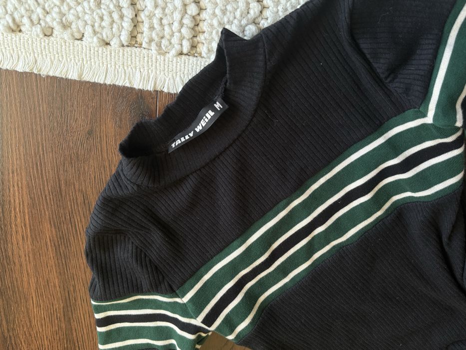 Чорна стильна сукня