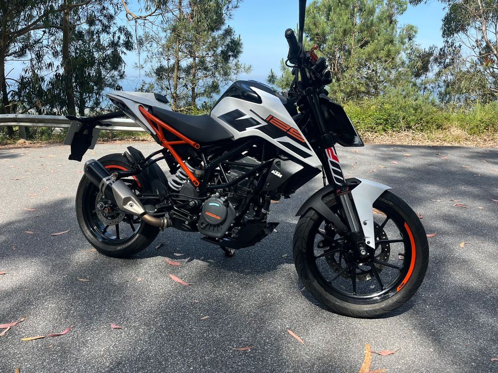 KTM DUKE 125 EXCELENTE ESTADO