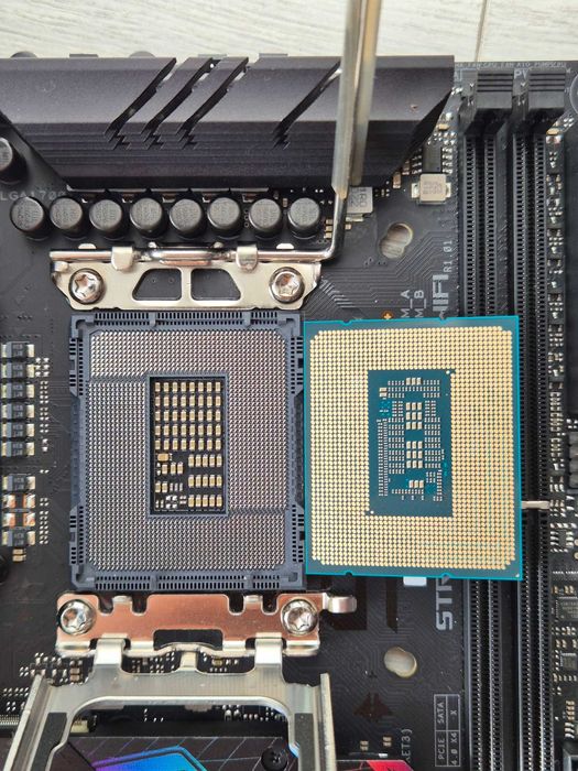 s1700 mini-ITX сет Intel Core i5-13400 з графікою + ASUS ROG. Trade-in