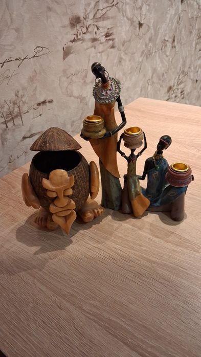 Лот інтер'єрні статуетка -підсвічник та шкатулка