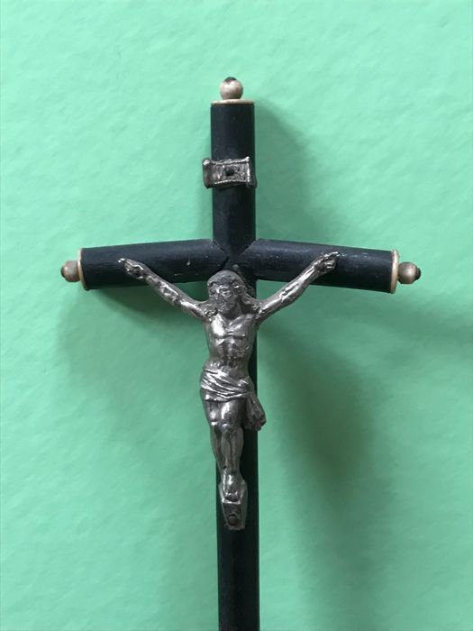 Cruz Cristo Crucifixo madeira e osso antigo