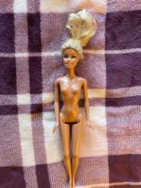 Lalka Barbie firmy Mattel.