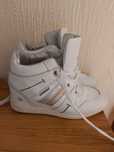 Tenis brancos Marca Carrera n. 38