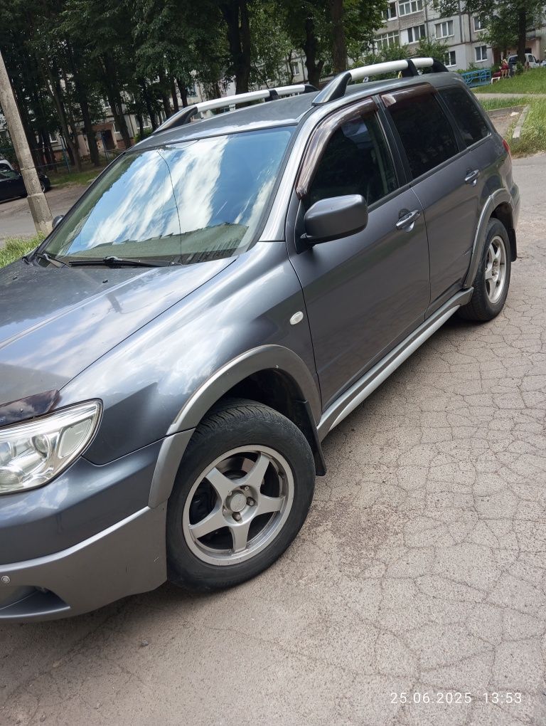 Mitsubishi outlander 2006