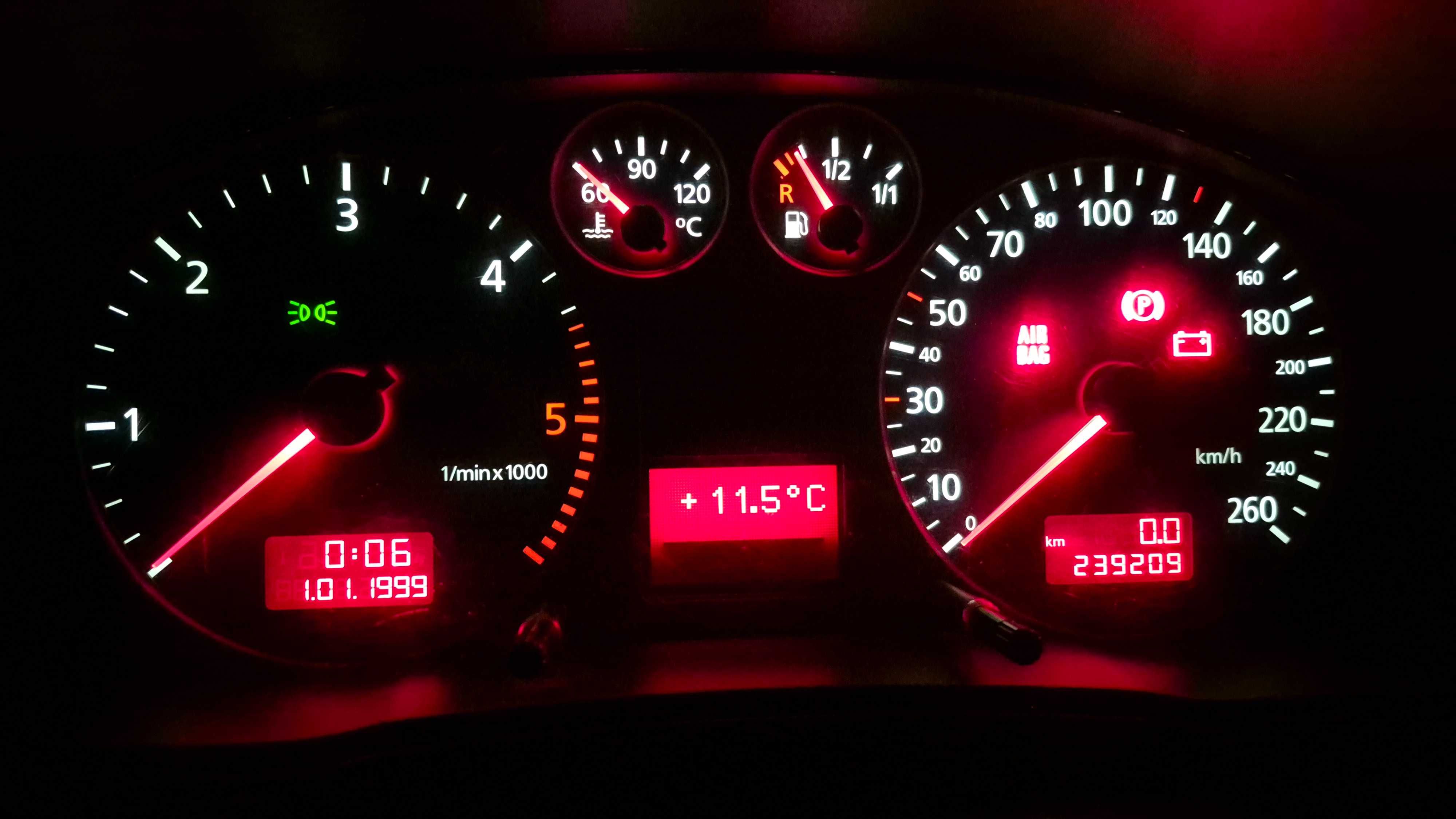 AUDI A4 B5 (8D)-QUADRANTE ORIGINAL AUDI A4 B5 1.9 TDI 8D0.920.900H VDO