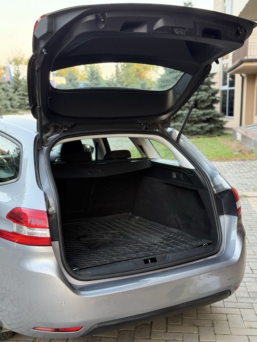Продам Peugeot 2015