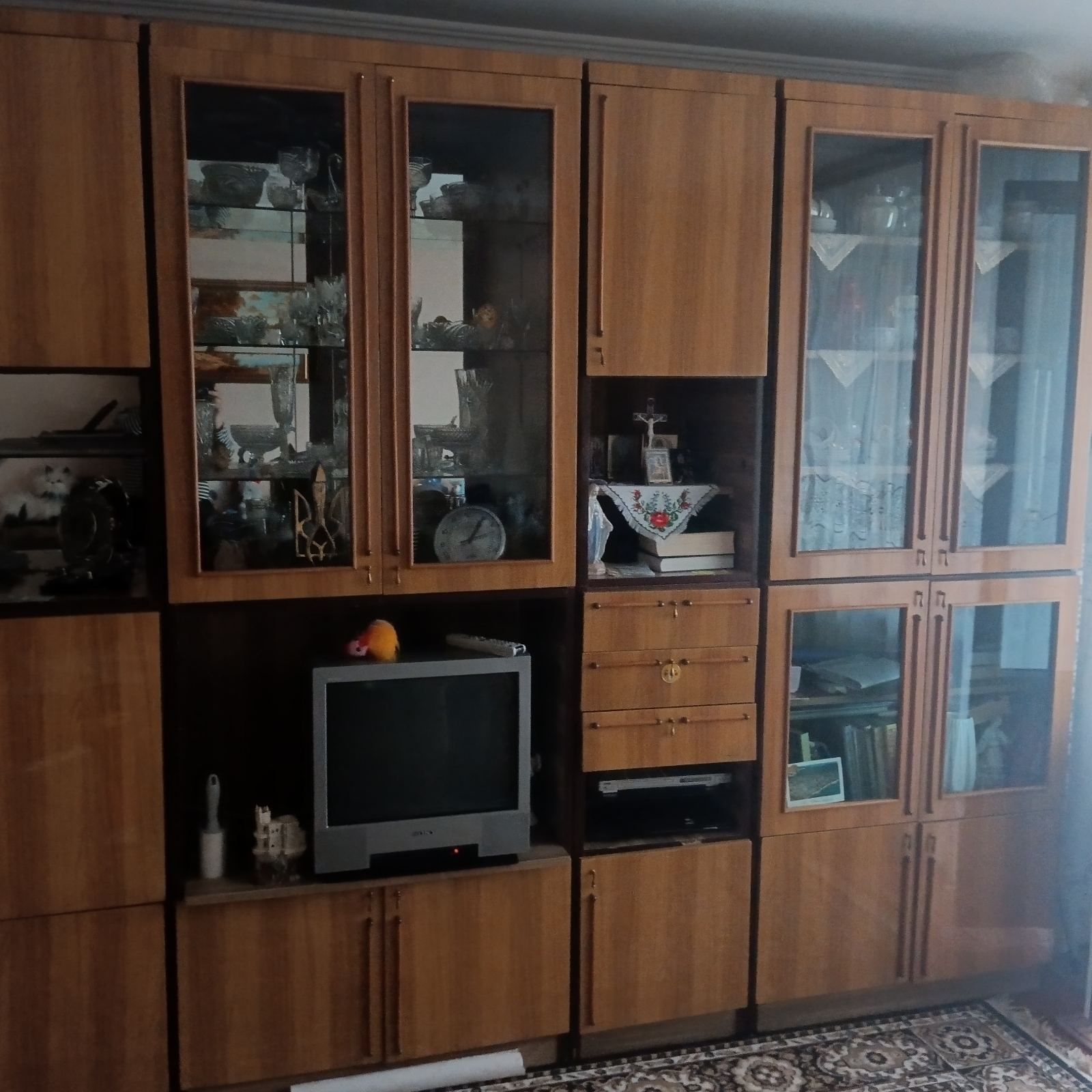 Продам стару стінку