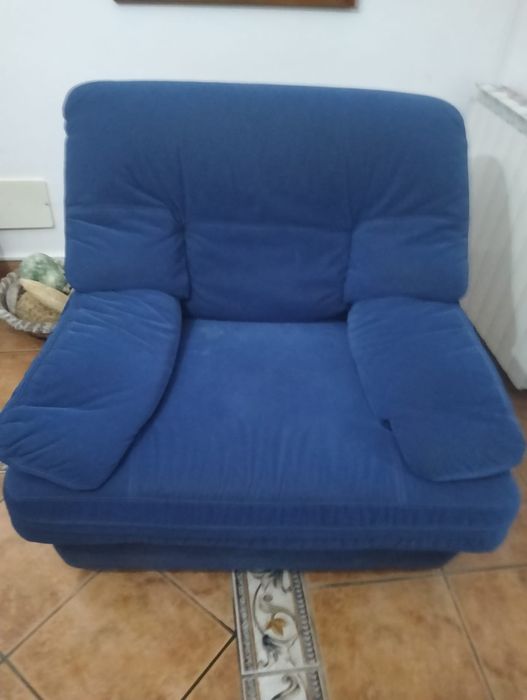 Vende-se sofá + poltronas
