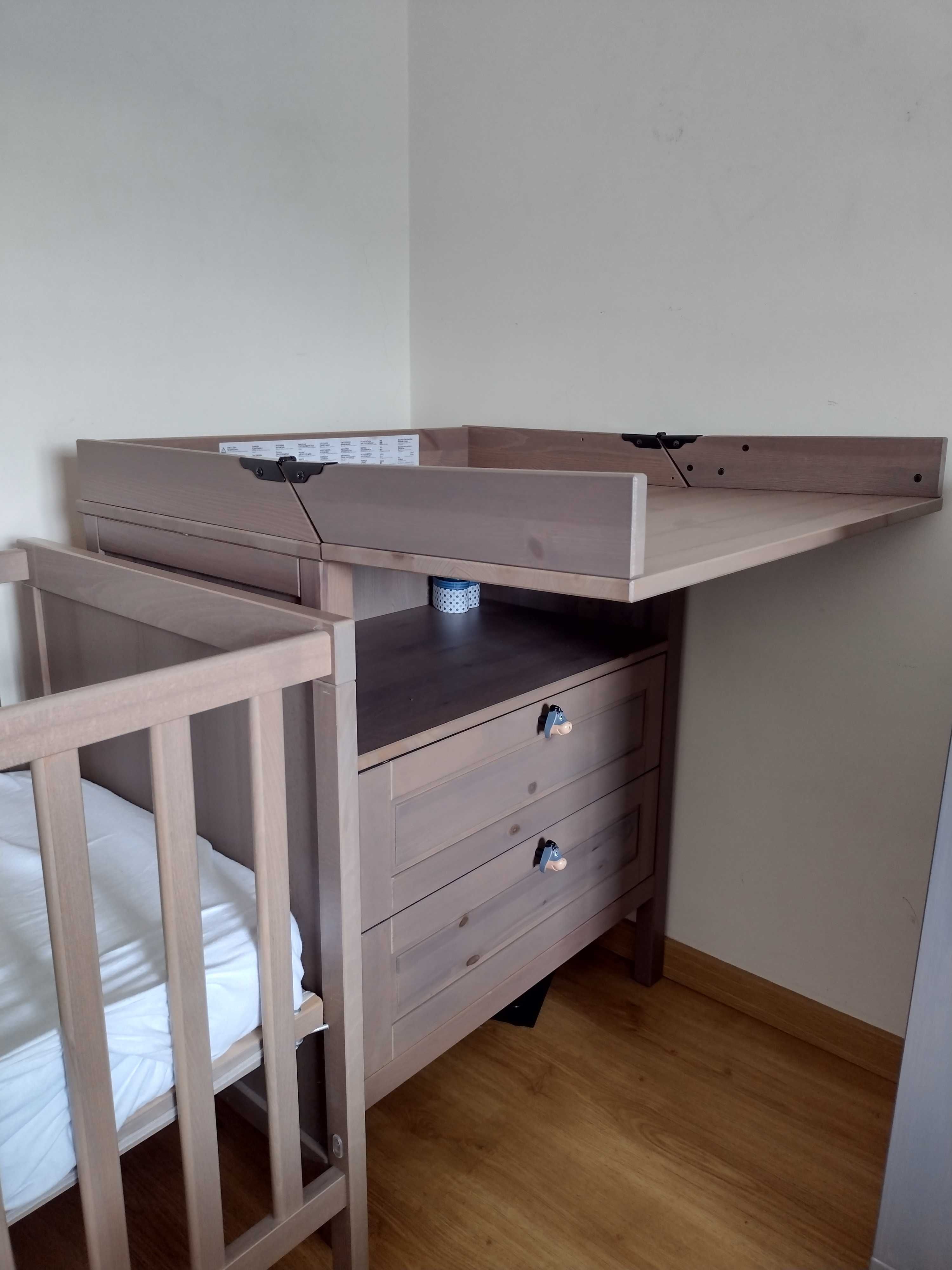 Berço/cama de grade com trocador/cómoda Sundvik Ikea