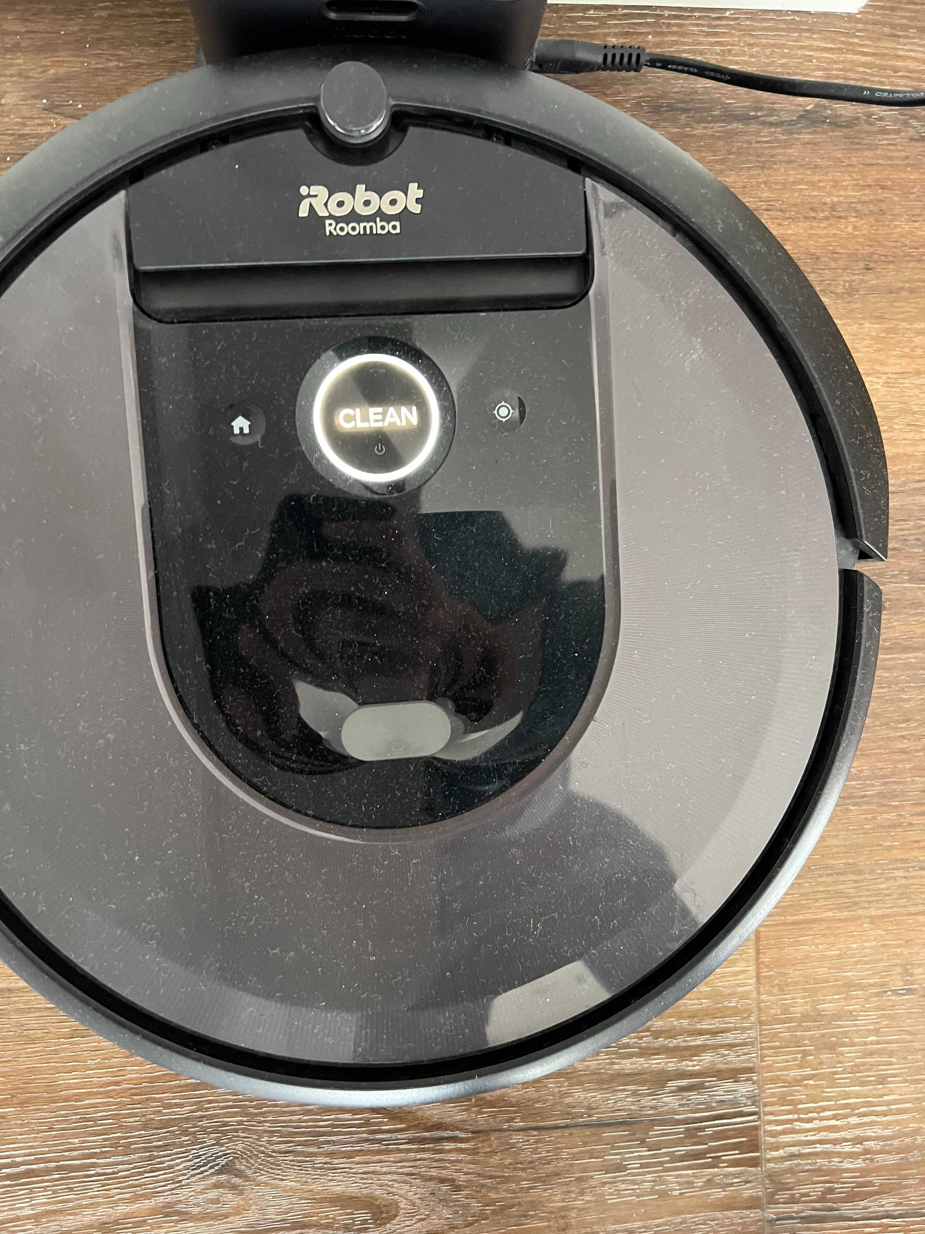 Robot aspirador Roomba® i7 com ligação Wi-Fi