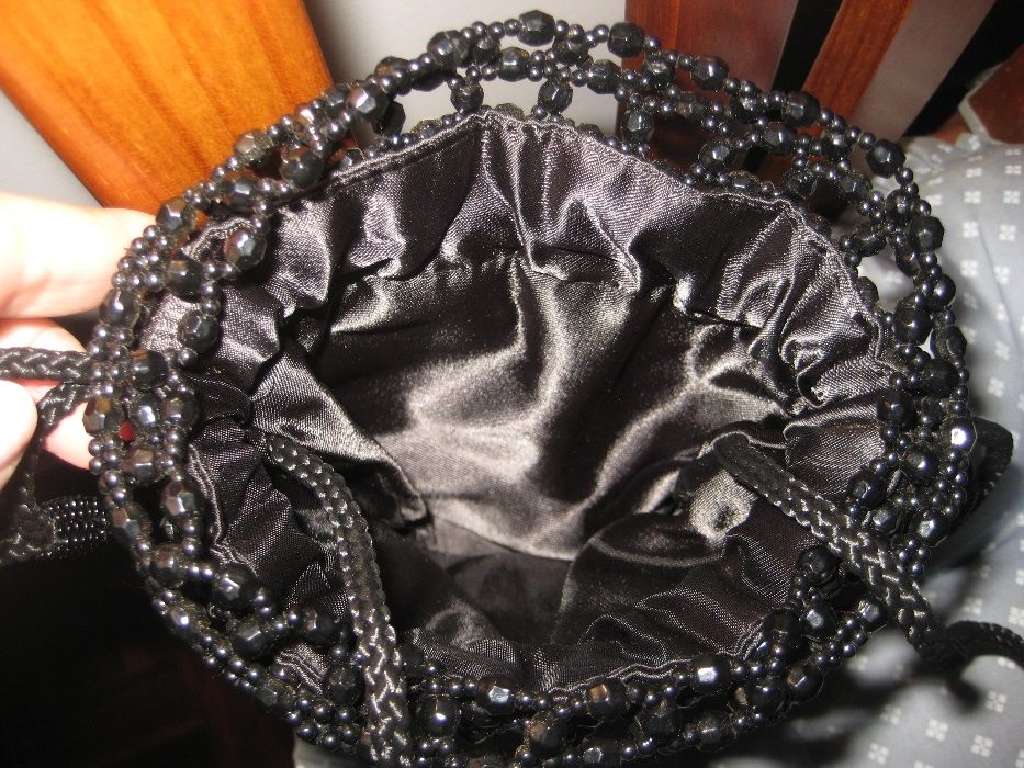 Mala preta missangas p/ombro ou mão(NOVA)