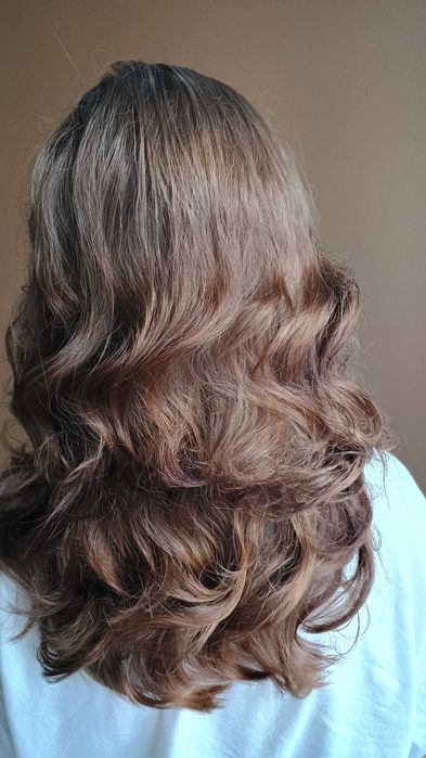 Makijaż, upięcie i zabiegi na włosy