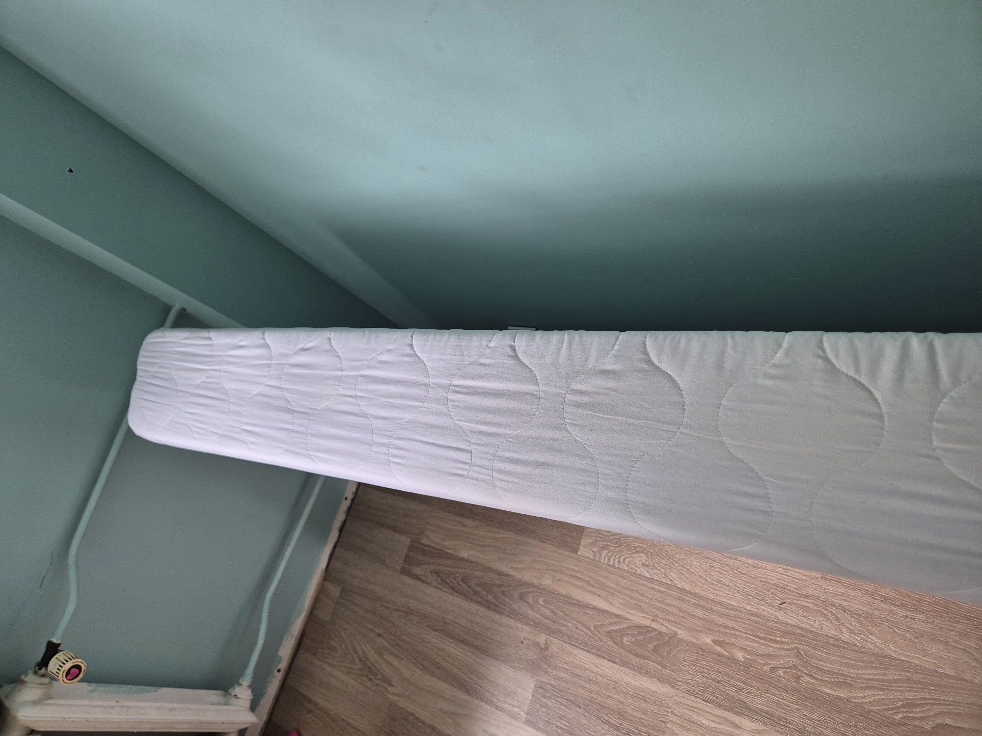 Materac piankowy 90x200 jak nowy używany 2 miesiące