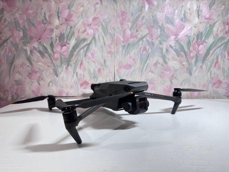 Квадрокоптер DJI Mavic 3 Enterprise (M3E)