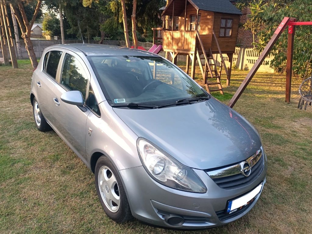 Opel Corsa 1.4 16V 100 KM 2010r salon Polska