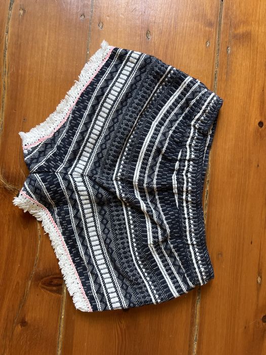 Calções marca Mango, tamanho S (12/14)