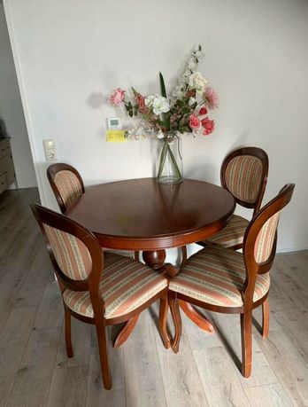 Stół okrągły i 4 krzesła