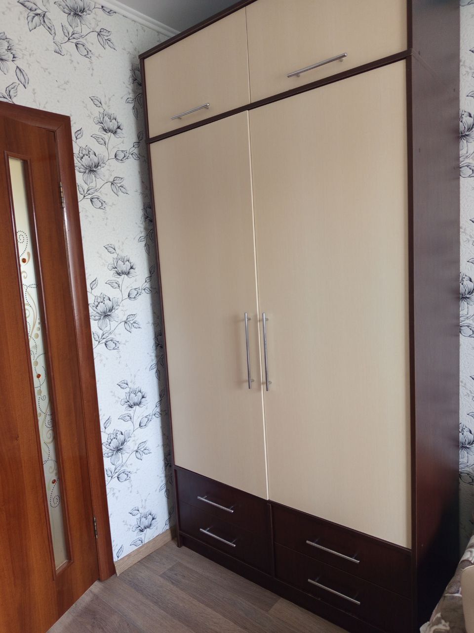 Продам шкаф стан ідеальний