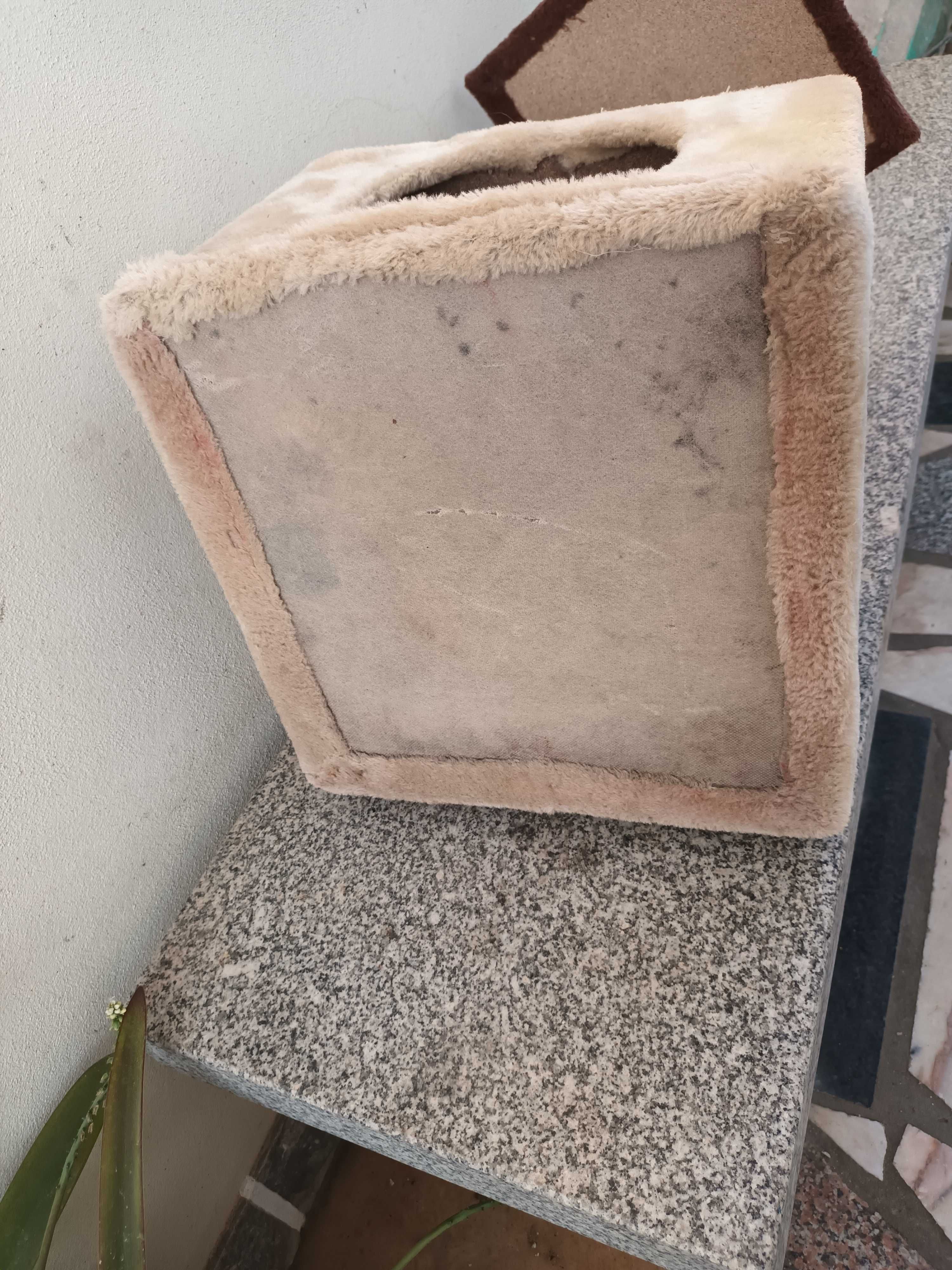 Arranhadores varios.