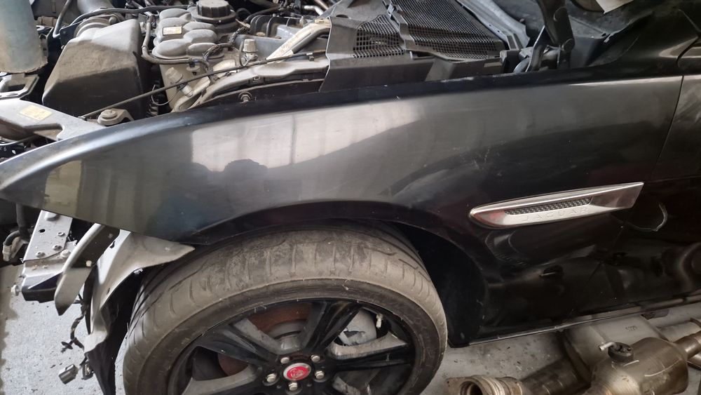 Otica XENOM E DIURNO   jaguar  modelo XE