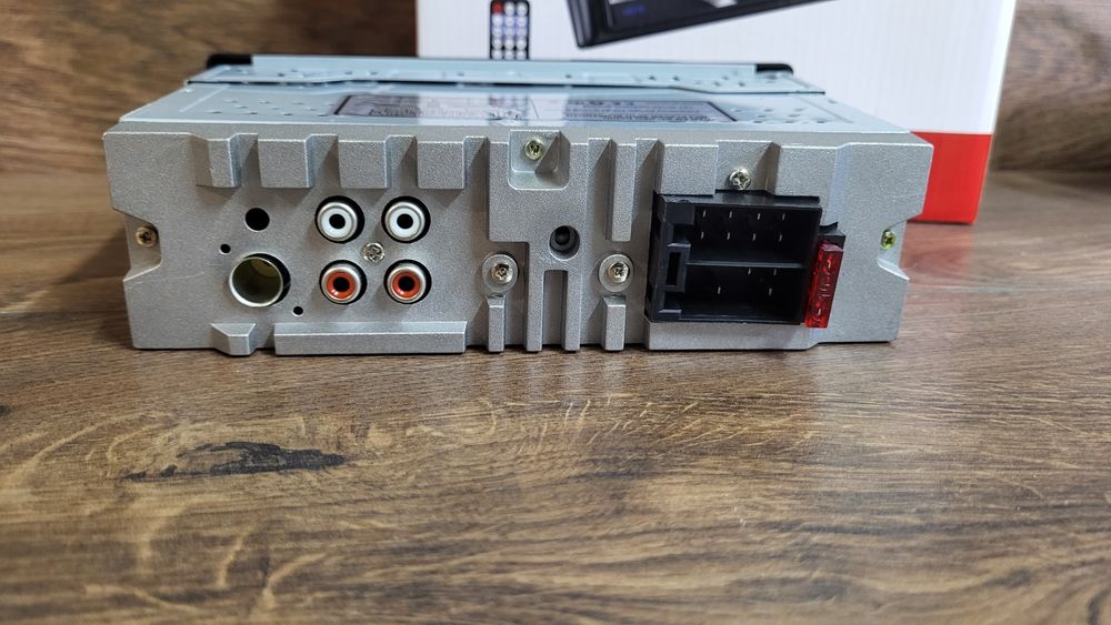 Bluetooth магнітола BM-20/USB/AUX/змінна підсвітка
