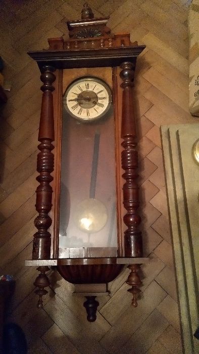 Zegar ścienny stylowy , kompletny , cena 1600 zł.