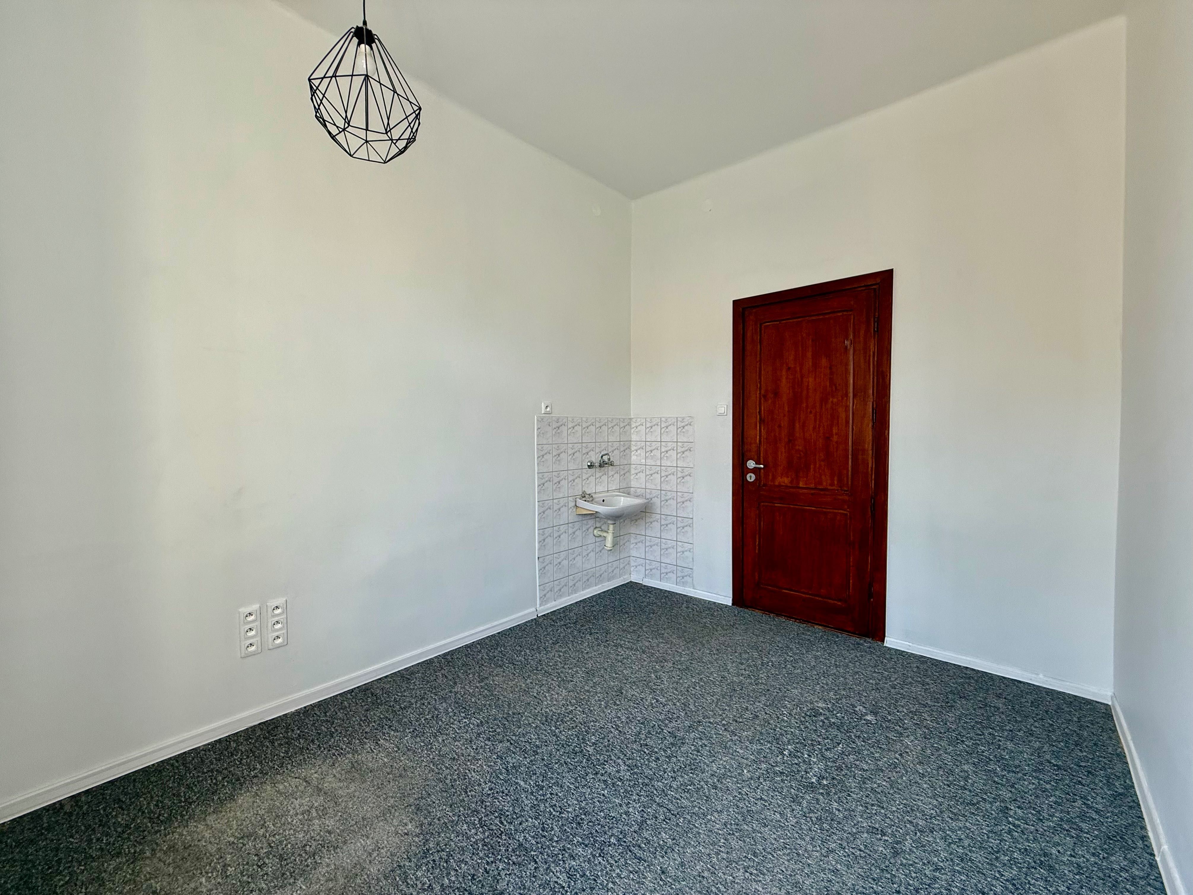 Lokale biurowe  30 i 12 m2 Nowy Targ centrum