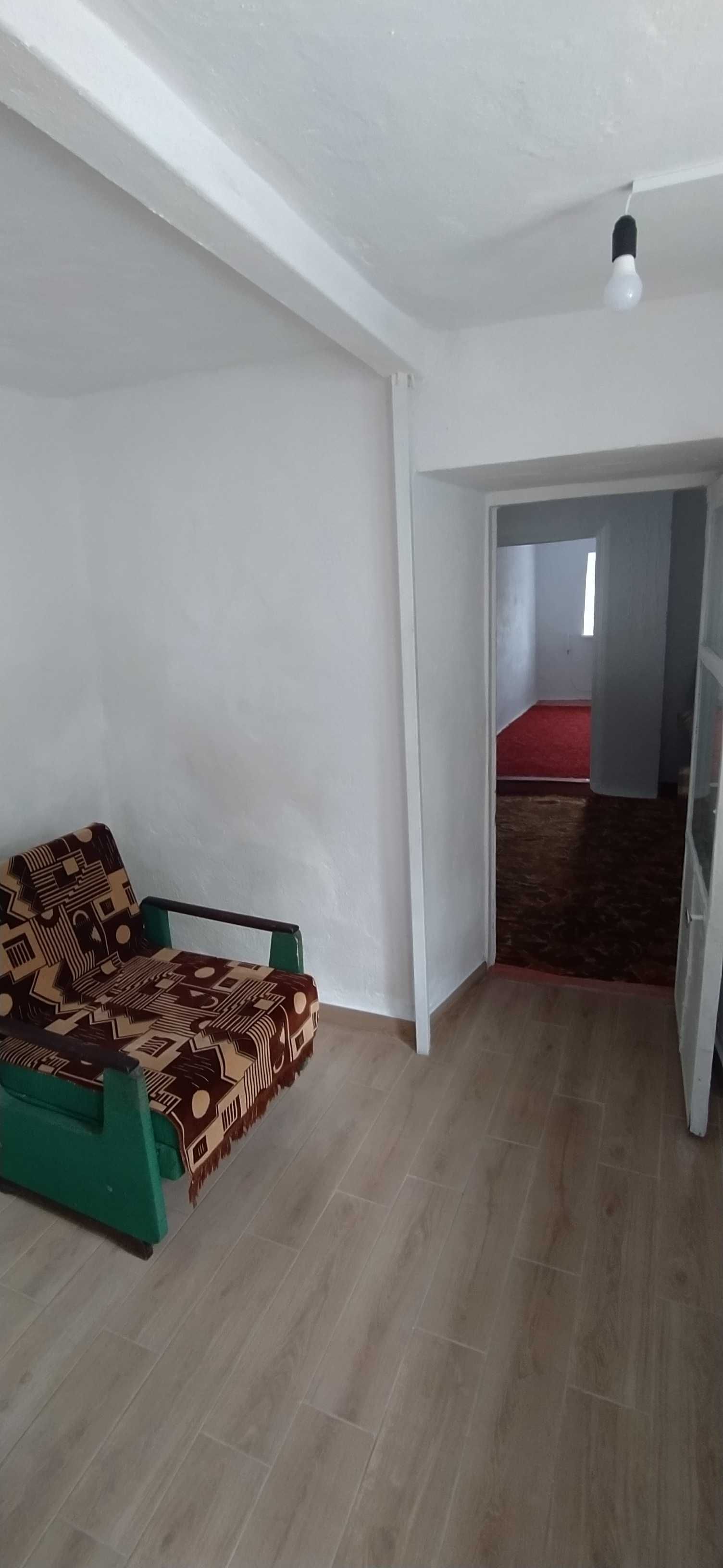 Продаю часть домовладения Центр  все удобства, два входа, 60 м.кв.