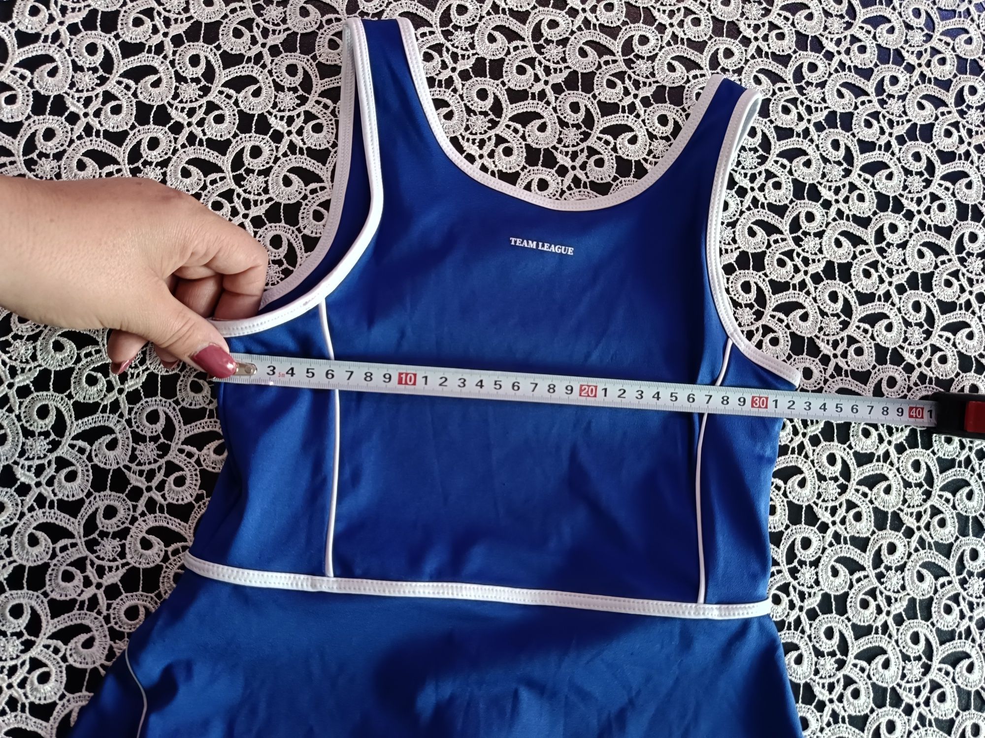 Sportowa sukienka z przytymi spodenkami Zara 140