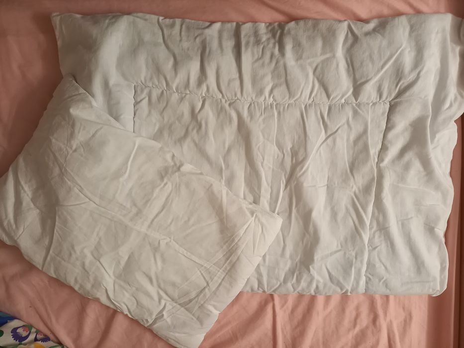 Kołdra i poduszka dla dziecka