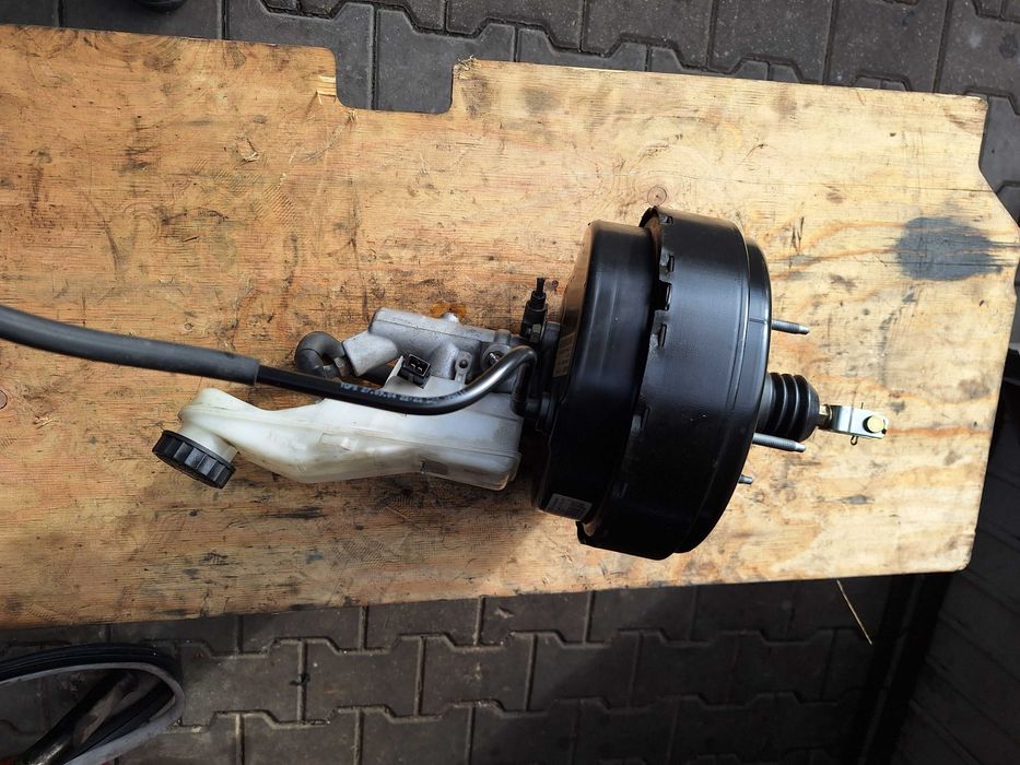 Serwo, pompa hamulcowa 47.200-0F030 Toyota Corolla Verso II 04-09r