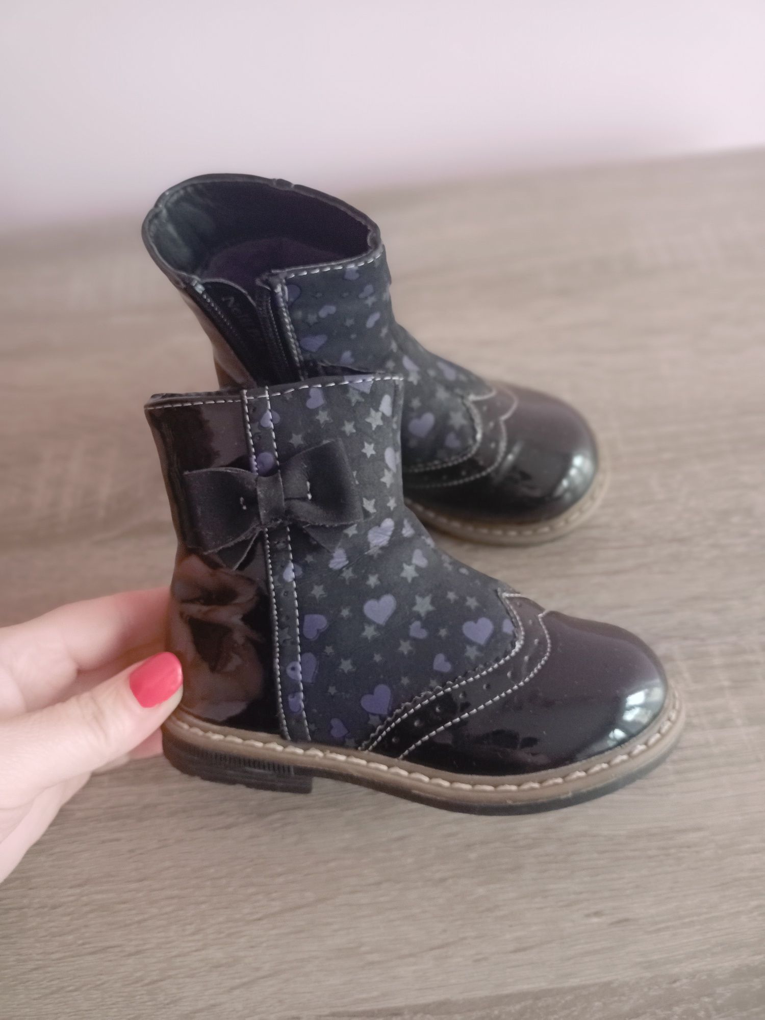 Buty dziewczęce 22