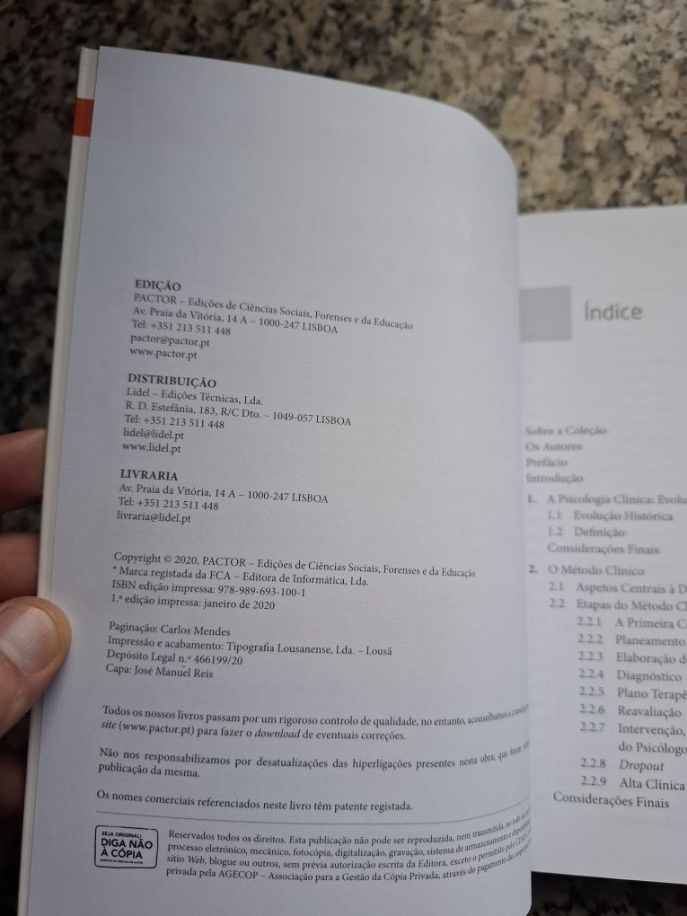 Livro Intervenção em Psicologia Clínica