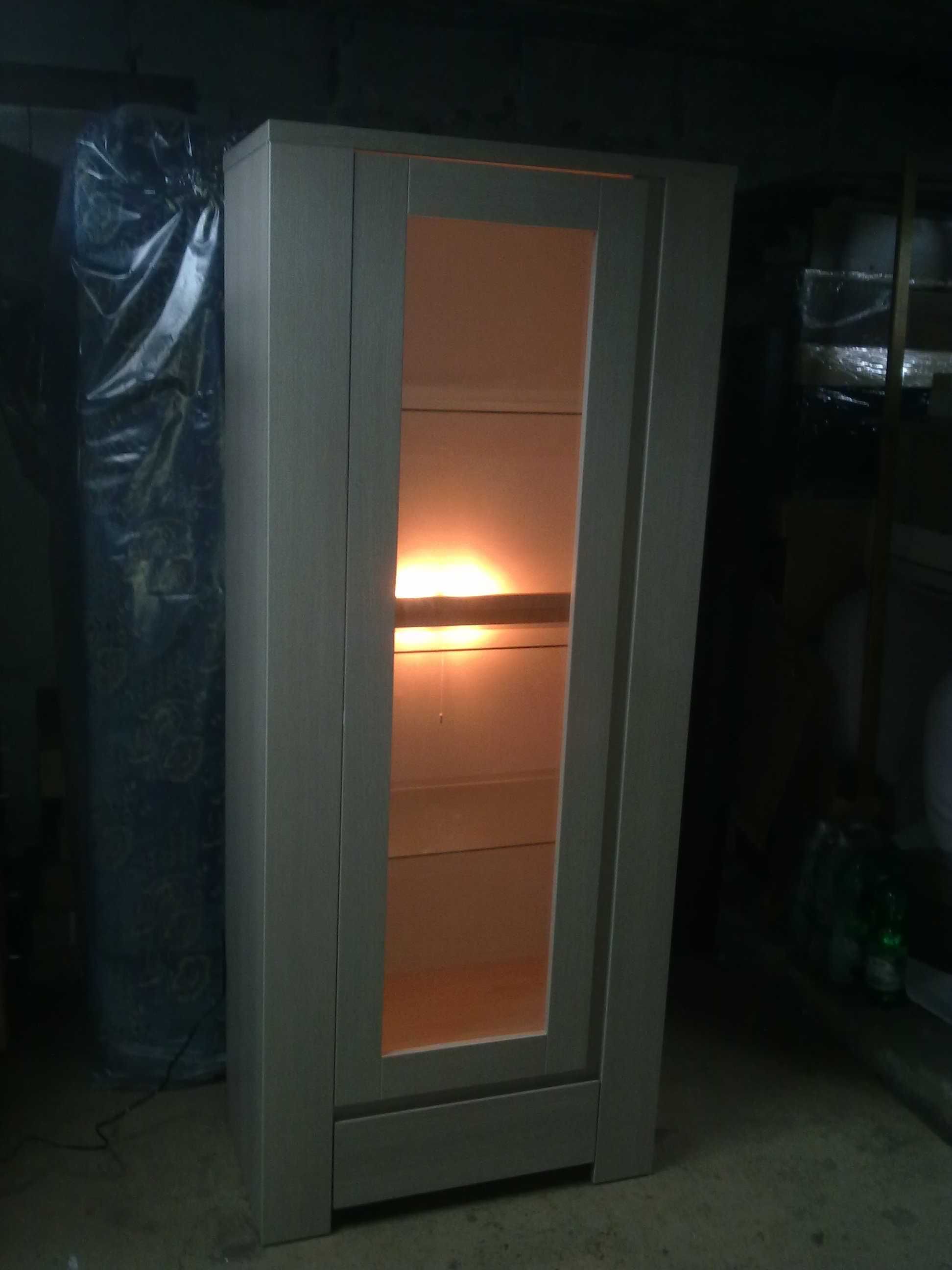 Witryna z oświetleniem 181x74x42 Nowa