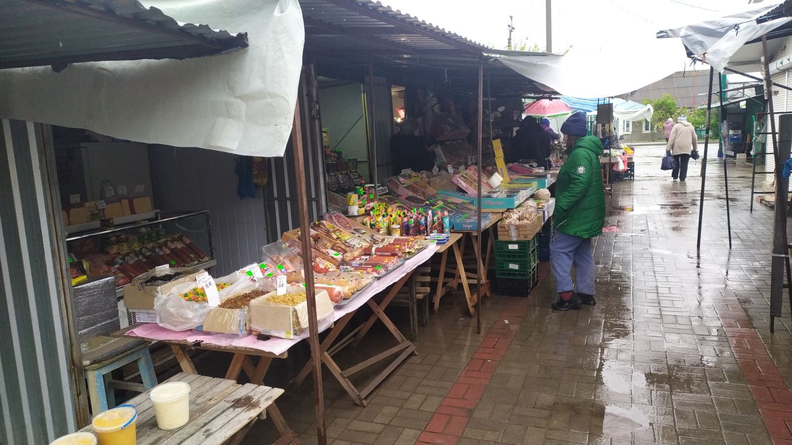 ТЕРМІНОВО продам готовий бізнес,  ларьок на продуктовому ринкуринку,