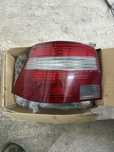 Farolin traseiro golf 4